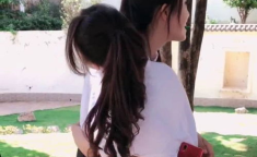 姐姐抱小姐姐图片,姐姐与小姐姐的甜蜜拥抱